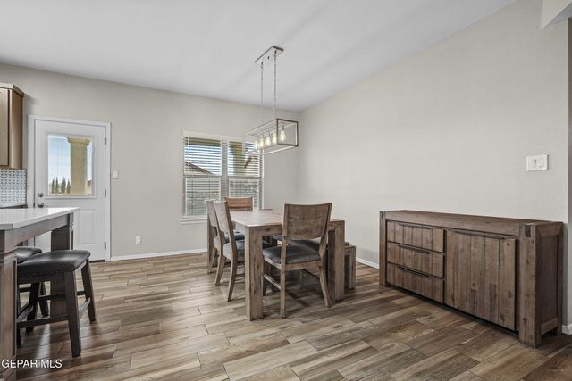 433 CLAIBORNE Street, Horizon City, TX 79928