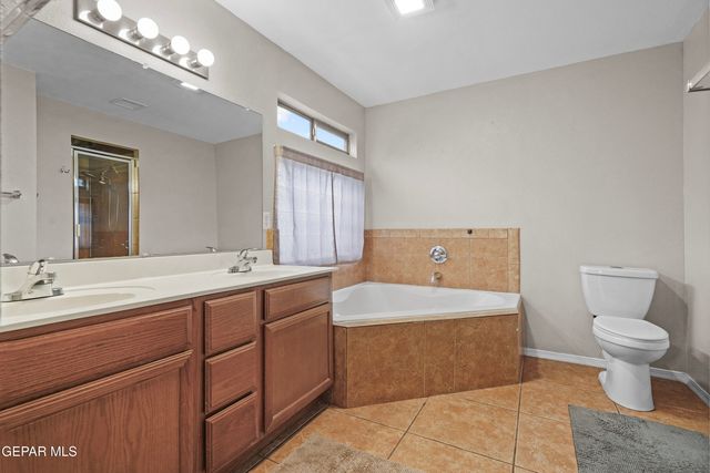 433 CLAIBORNE Street, Horizon City, TX 79928