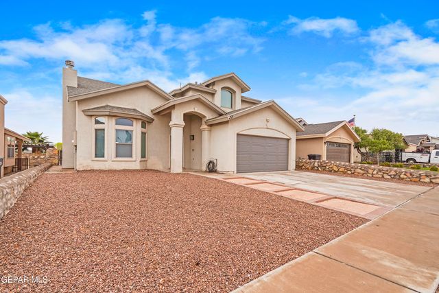 433 CLAIBORNE Street, Horizon City, TX 79928