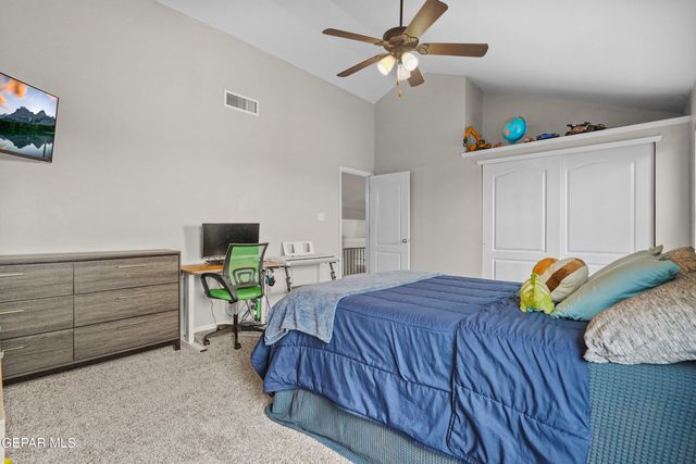 433 CLAIBORNE Street, Horizon City, TX 79928