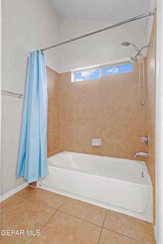 433 CLAIBORNE Street, Horizon City, TX 79928