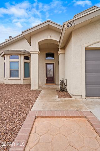 433 CLAIBORNE Street, Horizon City, TX 79928