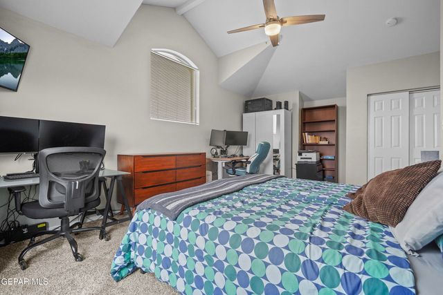 433 CLAIBORNE Street, Horizon City, TX 79928