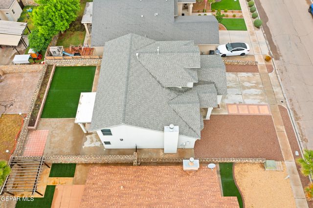 433 CLAIBORNE Street, Horizon City, TX 79928