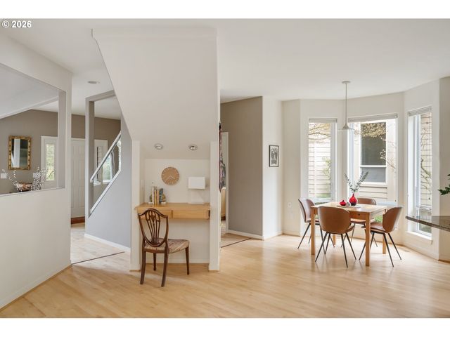 3016 Se BERKELEY Pl, Portland, OR 97202