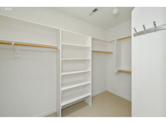 3016 Se BERKELEY Pl, Portland, OR 97202