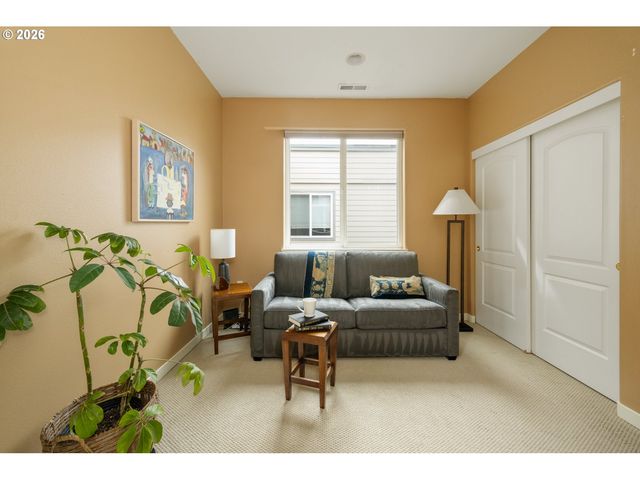 3016 Se BERKELEY Pl, Portland, OR 97202