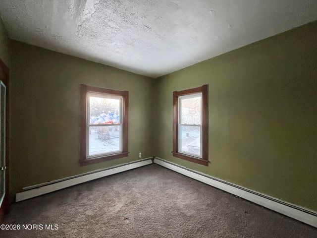 3843 Hoiles Avenue, Toledo, OH 43612