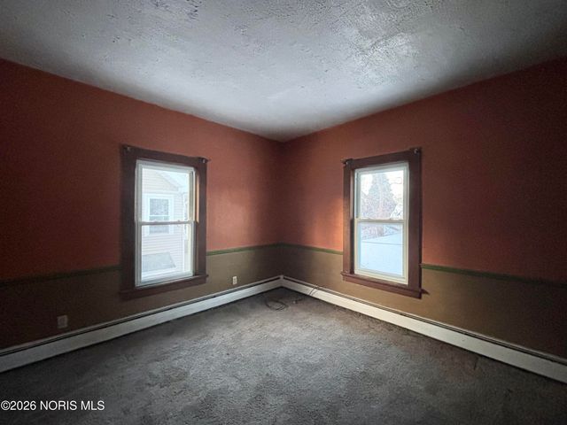 3843 Hoiles Avenue, Toledo, OH 43612