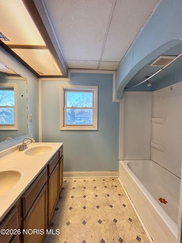 3843 Hoiles Avenue, Toledo, OH 43612