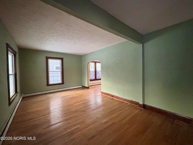 3843 Hoiles Avenue, Toledo, OH 43612