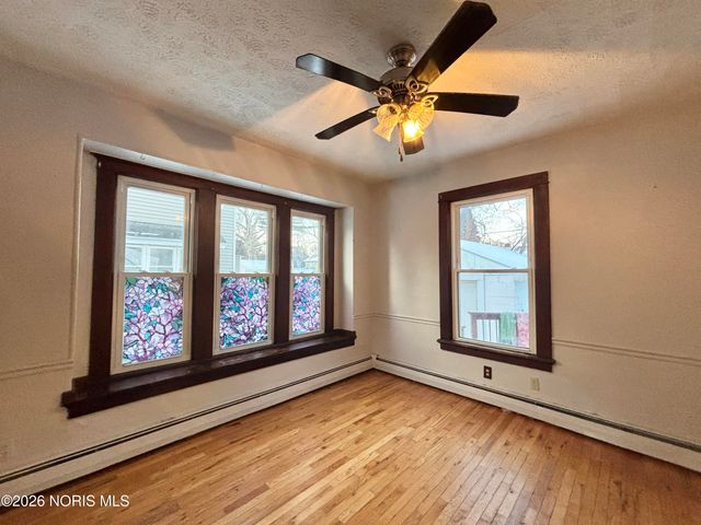 3843 Hoiles Avenue, Toledo, OH 43612