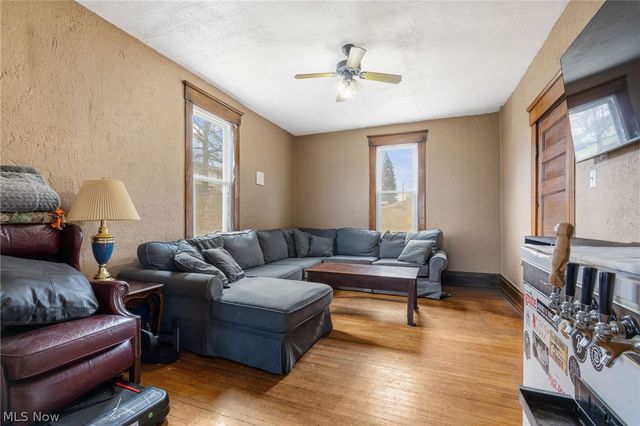 831 9th Street SW, Massillon, OH 44647