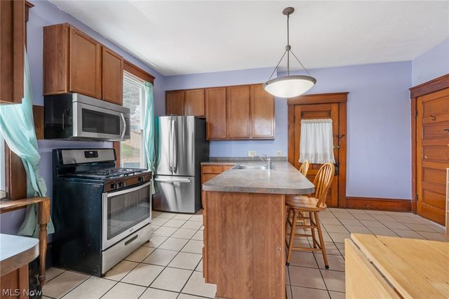 831 9th Street SW, Massillon, OH 44647