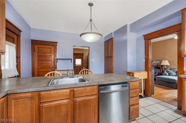 831 9th Street SW, Massillon, OH 44647