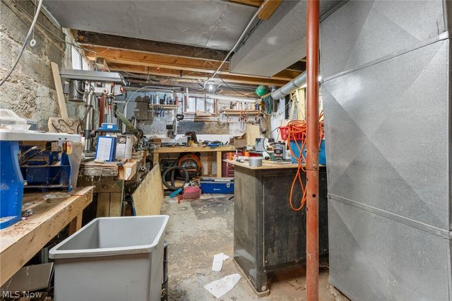 831 9th Street SW, Massillon, OH 44647