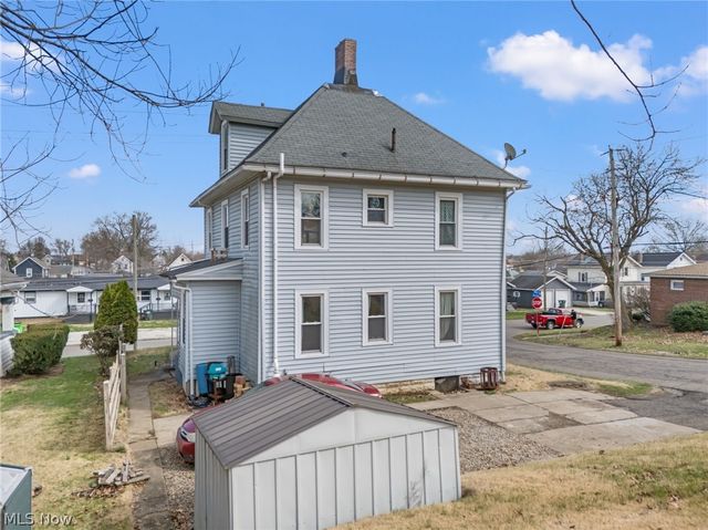 831 9th Street SW, Massillon, OH 44647