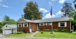 111 Malvern Rd, Oak Ridge, TN 37830