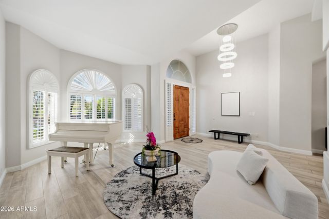 6833 E ACOMA Drive, Scottsdale, AZ 85254