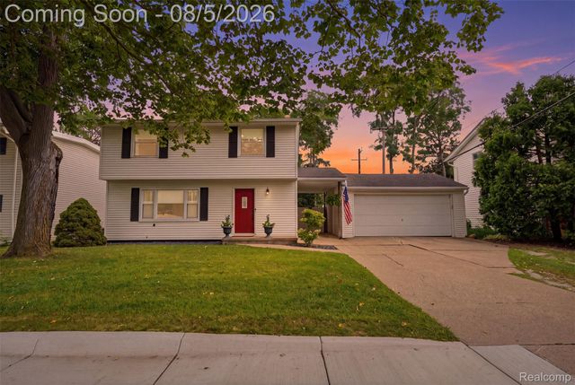 105 Highlake Avenue, Ann Arbor, MI 48103