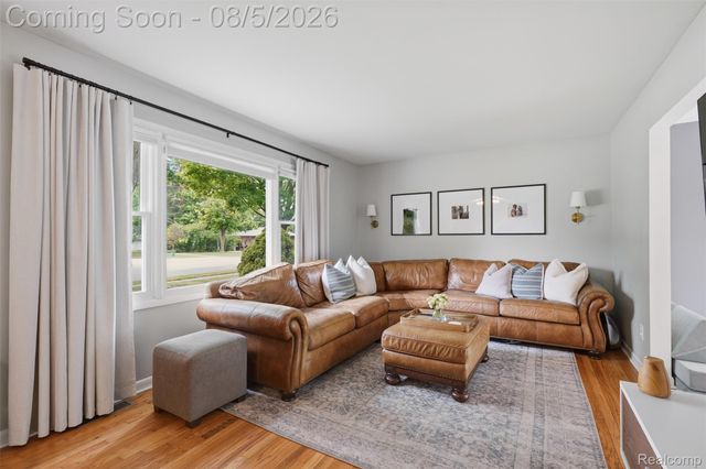 105 Highlake Avenue, Ann Arbor, MI 48103