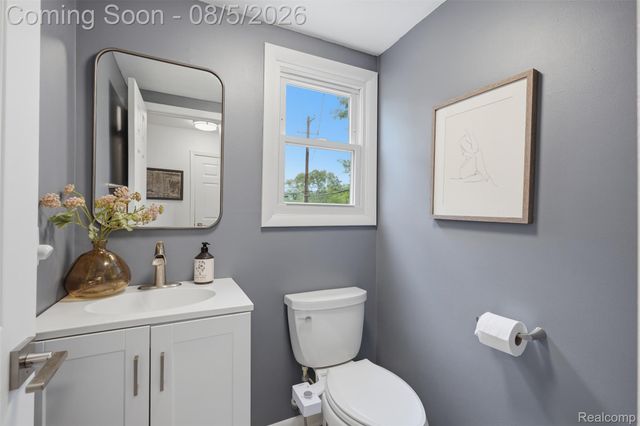 105 Highlake Avenue, Ann Arbor, MI 48103