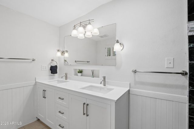 1041 S LONGWOOD Loop, Mesa, AZ 85208