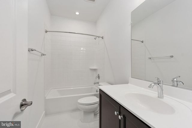 8454 BEGONIA LN, Lorton, VA 22079
