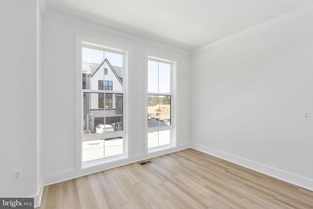 8454 BEGONIA LN, Lorton, VA 22079