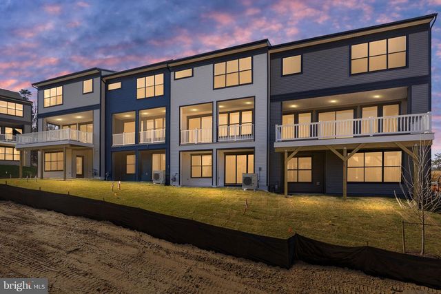 8454 BEGONIA LN, Lorton, VA 22079