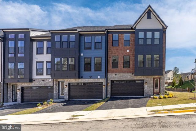 8454 BEGONIA LN, Lorton, VA 22079
