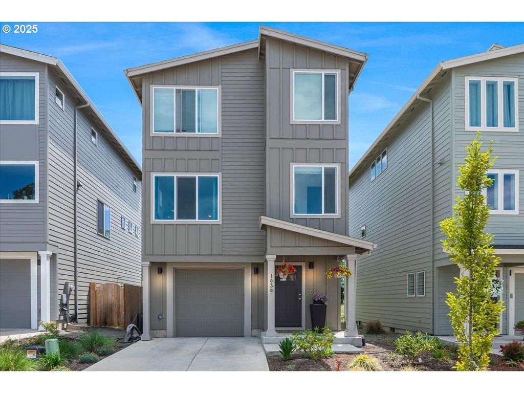 1030 E GINGER ROOT Ct, Newberg, OR 97132