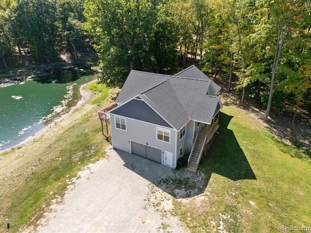 441 W Dryden Road, Metamora, MI 48455