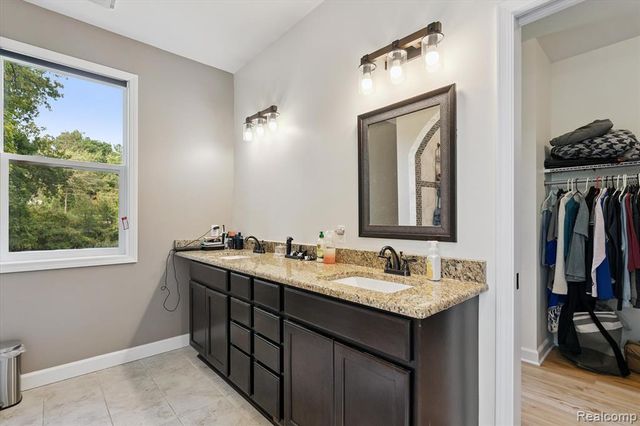 441 W Dryden Road, Metamora, MI 48455