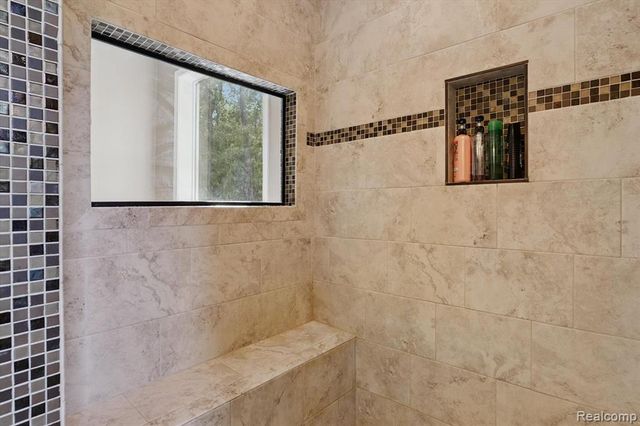 441 W Dryden Road, Metamora, MI 48455