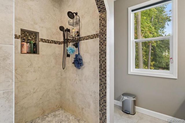 441 W Dryden Road, Metamora, MI 48455