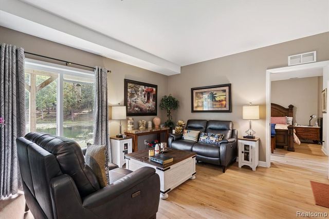 441 W Dryden Road, Metamora, MI 48455