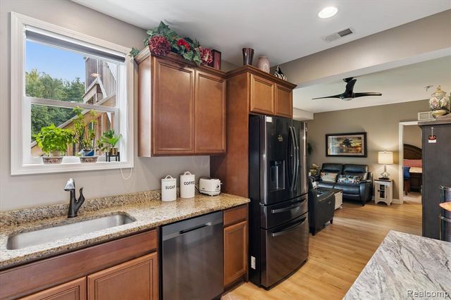 441 W Dryden Road, Metamora, MI 48455