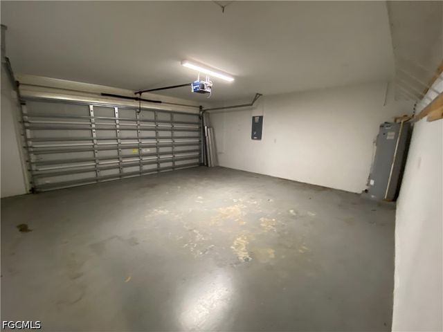 306 NE 14th TER, Cape Coral, FL 33909
