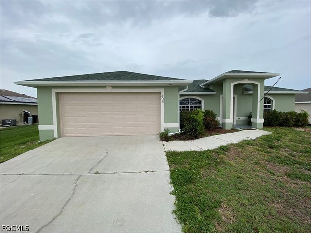 306 NE 14th TER, Cape Coral, FL 33909