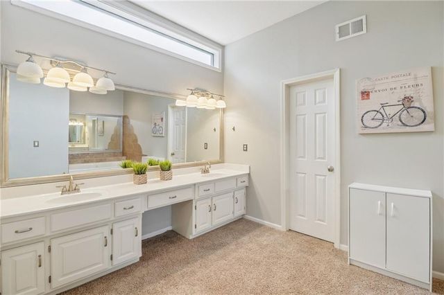5115 NW 66th Terrace, Kansas City, MO 64151