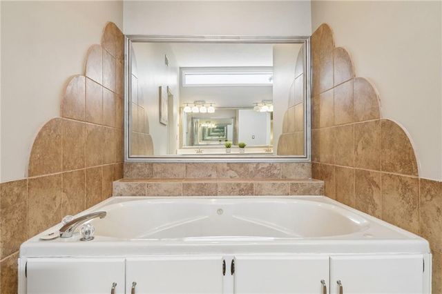 5115 NW 66th Terrace, Kansas City, MO 64151
