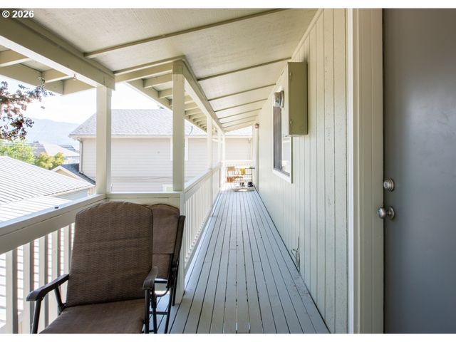 32781 E PEARL St, Eugene, OR 97408