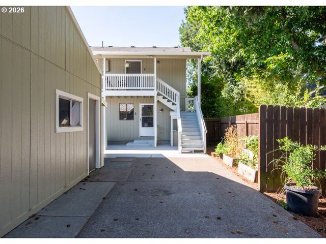 32781 E PEARL St, Eugene, OR 97408