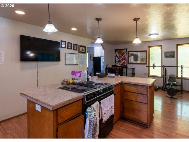 32781 E PEARL St, Eugene, OR 97408