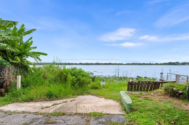 114 LAKESIDE DR, Auburndale, FL 33823
