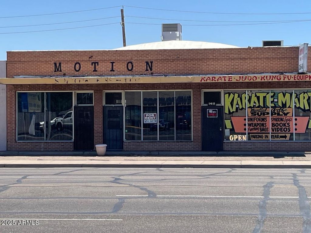 1407-09-11 W INDIAN SCHOOL Road, Phoenix, AZ 85013 — exterior