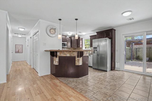 705 N Carlsbad Street, Owasso, OK 74055