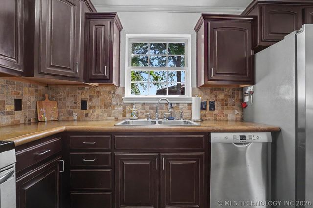 705 N Carlsbad Street, Owasso, OK 74055