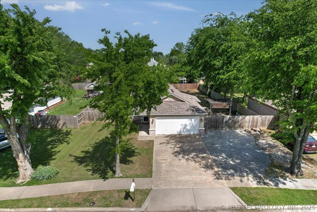 705 N Carlsbad Street, Owasso, OK 74055